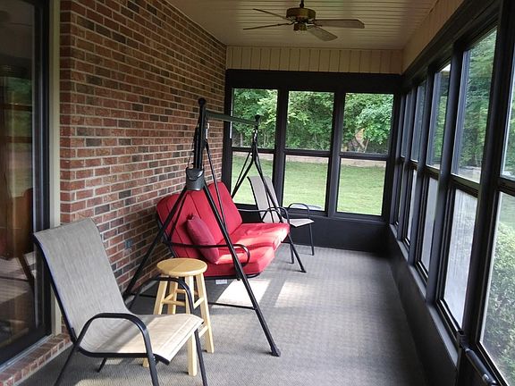 Newly carpeted bright and sunny Sunroom (heated and cooled)