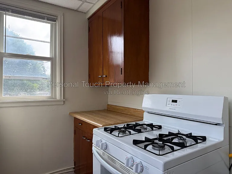 517 12th Ave N #6 — Photo 10