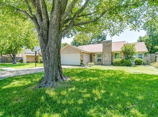 407 Juniper Ct, Stafford, TX 77477