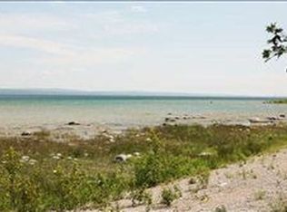 6137 Nine Mile Point Dr, Charlevoix, MI 49720