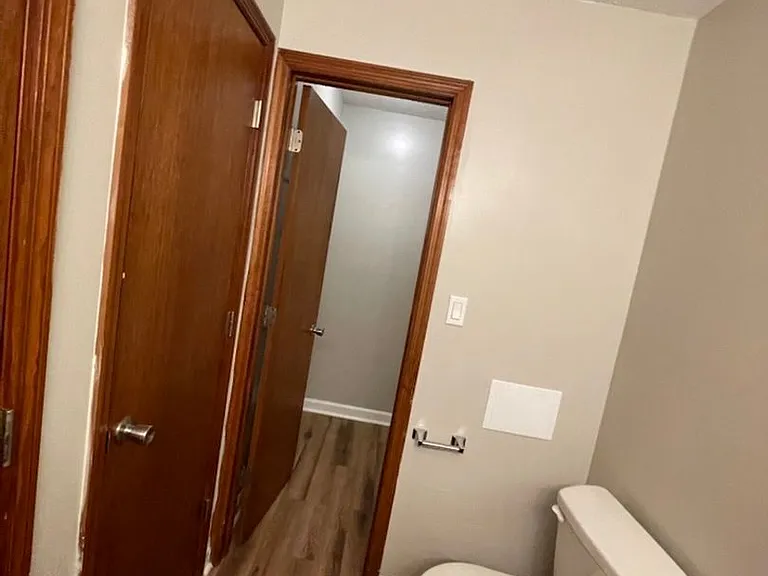 Pecan Manor Apartments — Photo 37