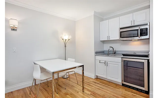 Rented by Level Group | media 3