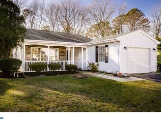 13 Dorchester Dr, Southampton, NJ 08088