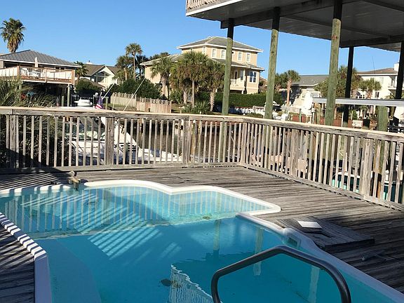 3rd image of 511 Vera Cruz Dr