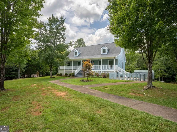 25 N Lake Dr, Sautee Nacoochee, GA 30571