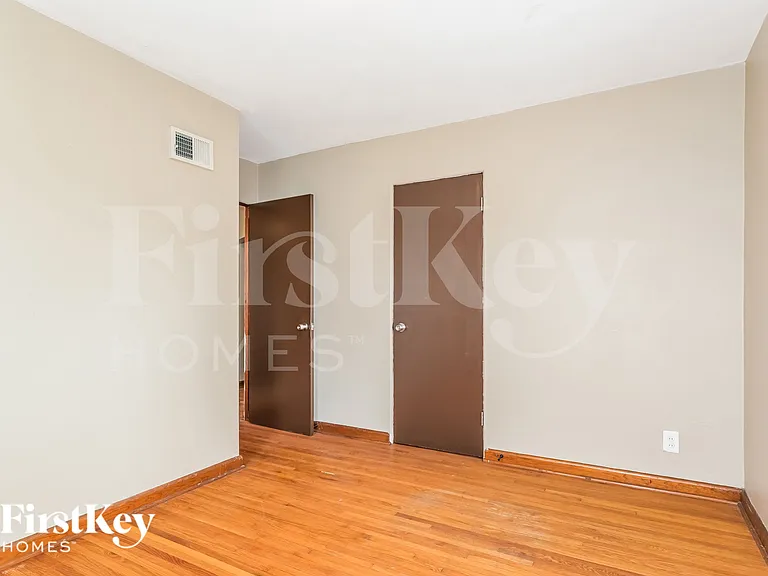 11251 Old Halls Ferry Rd — Photo 13