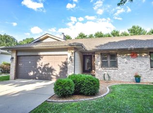 2400 Checkerberry Ln, Springfield, IL 62711