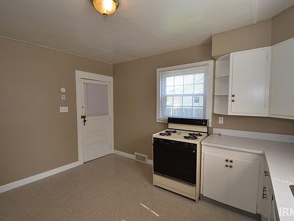 5th image of 901 Liberty Dr