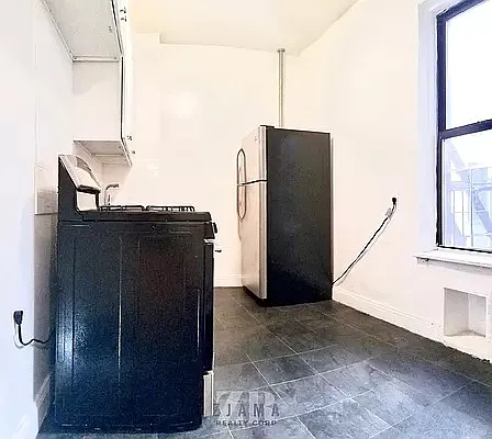 Rented by Zjama Realty Corp | media 5