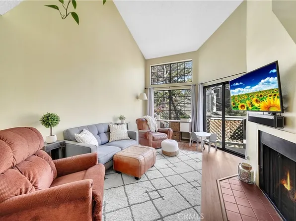 700 E Lake Dr Unit 18, Orange, CA 92866