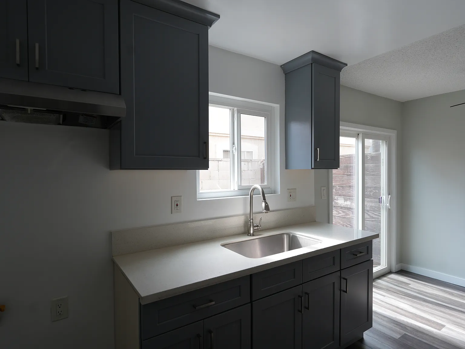 2 bed, $2,400 — Photo 4