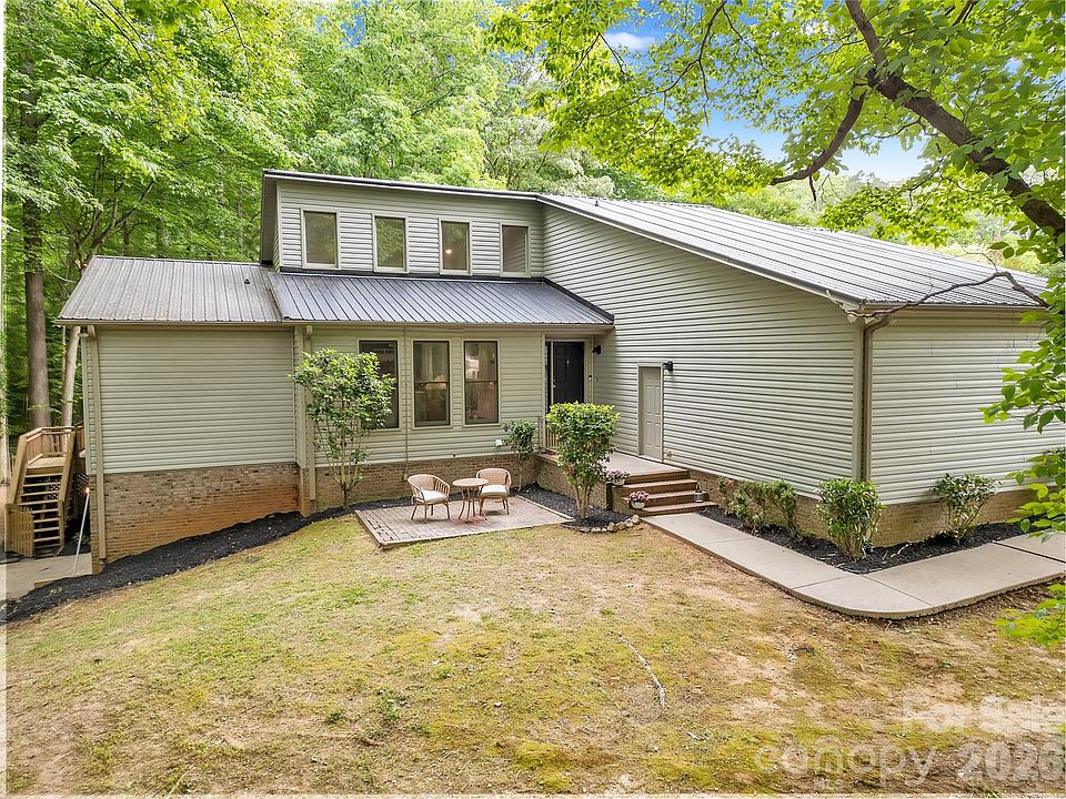 1st image of 128 Spencer Woods Dr