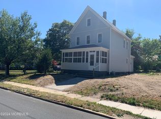 308 N Green St, Tuckerton, NJ 08087