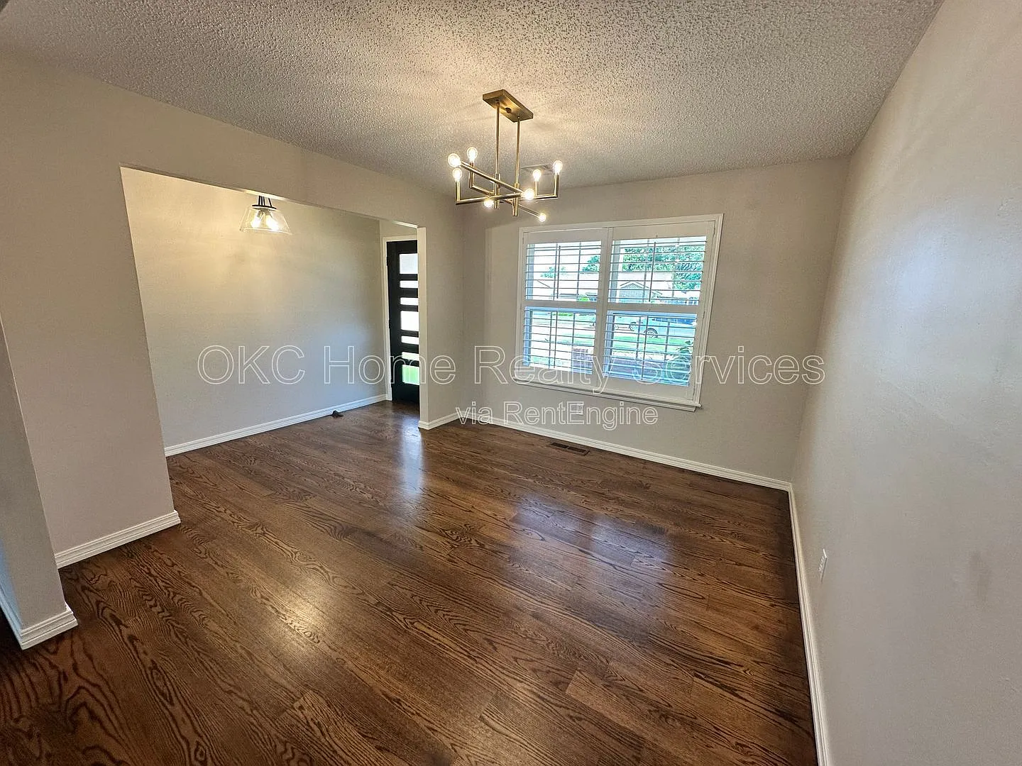 3 bed, 2.5 bath, 2154 sqft, $1,950 — Photo 3