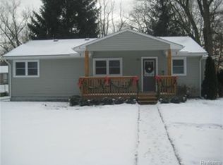 211 Havana St, Commerce township, MI 48382