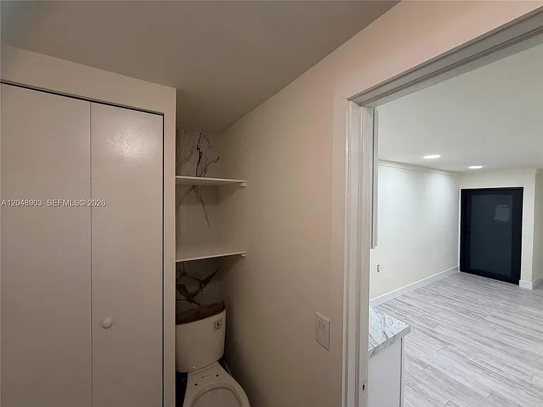 725 SW 1st Ave #1 — Photo 24