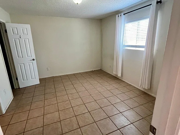 3105 S 1st St #101 — Photo 6