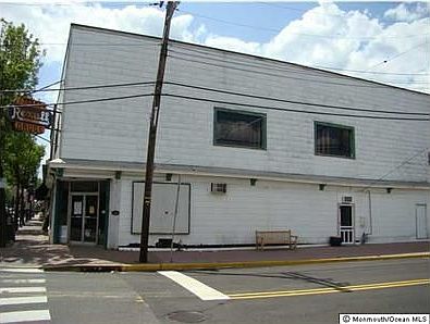 2nd image of 637 Arnold Ave