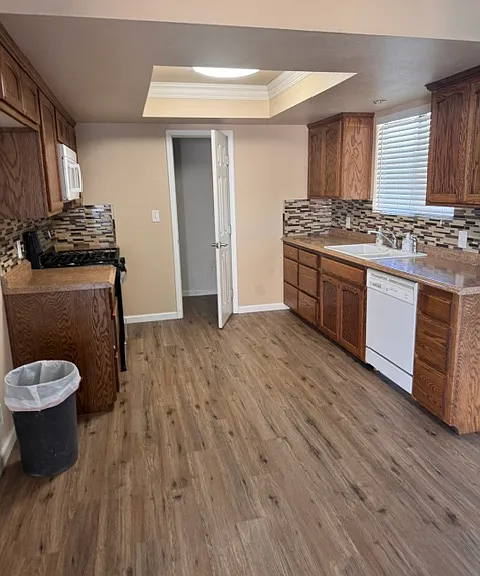 27430 Cinnabar Rd — Photo 1