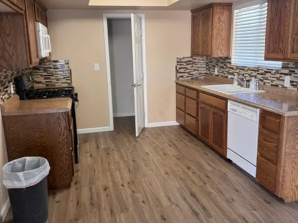 27430 Cinnabar Rd, Barstow, CA 92311