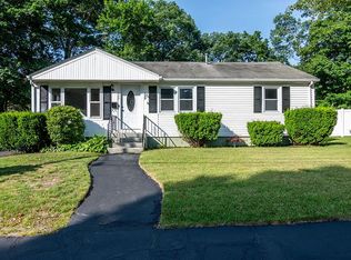 136 Davis Ave, Cranston, RI 02910