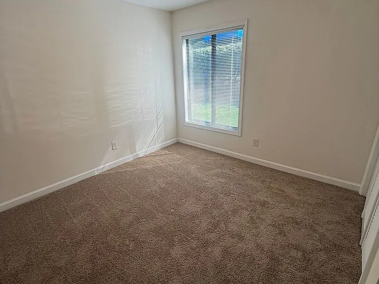 1512B Benjamin Pkwy — Photo 3