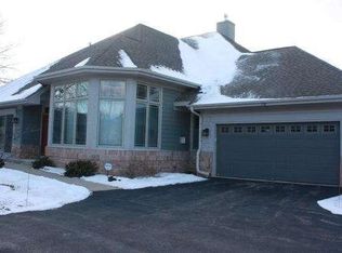 150 W Parkfield Ct, Racine, WI 53402