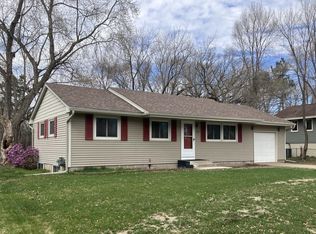 243 Stardust Blvd, Circle pines, MN 55014