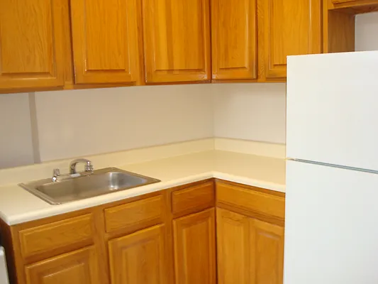 Rented by Realty 2000 Corp | media 28