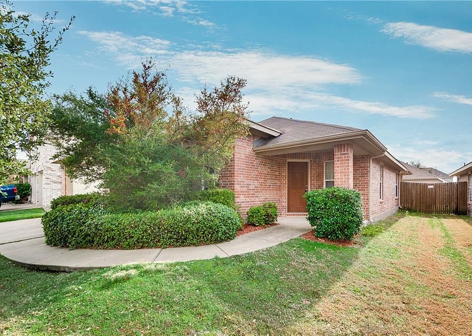 1st image of 331 Highland Glen Dr