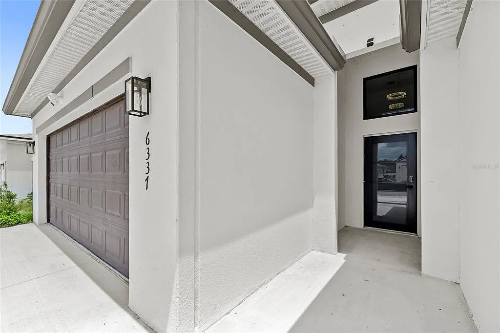 Building Photo - 6337 Chorus Dr