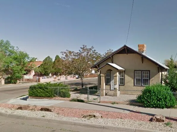 623 Bellamah Ave NW, Albuquerque, NM 87102