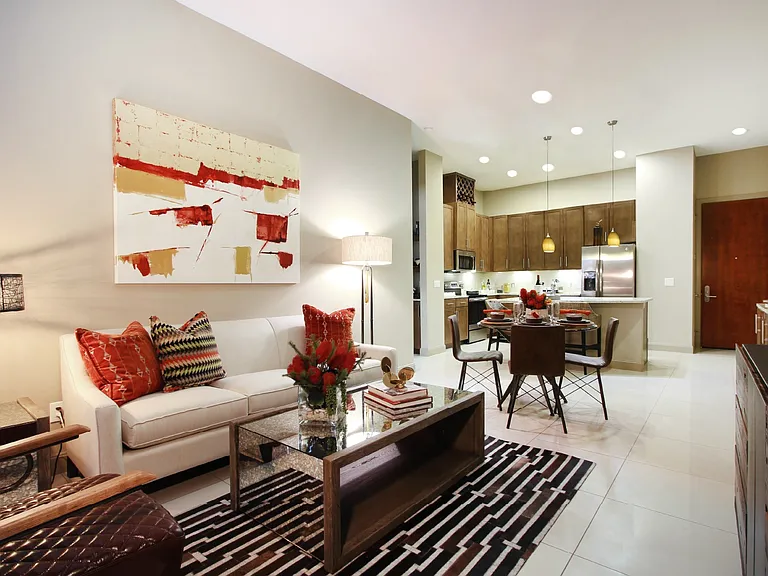 Tuscany Walk Apartments — Photo 25