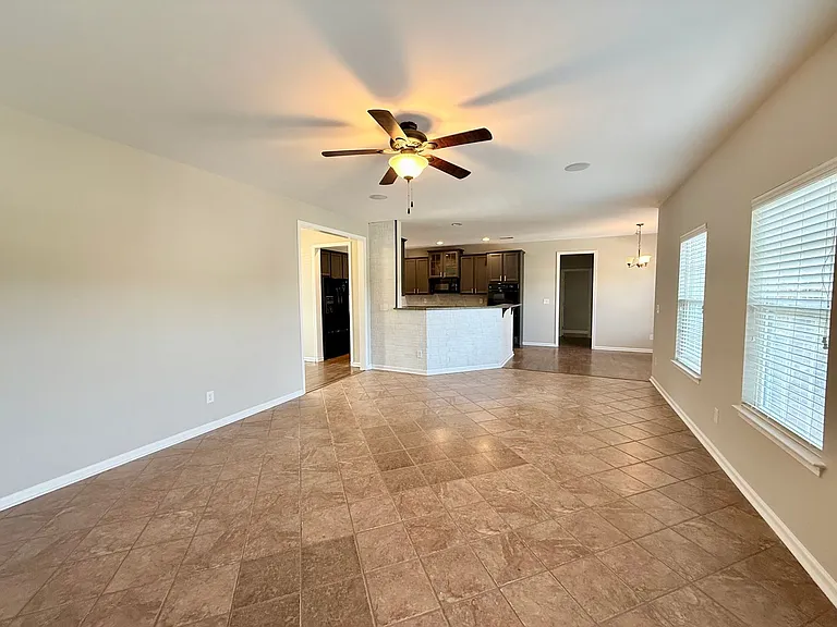 4818 Summerside Dr — Photo 10