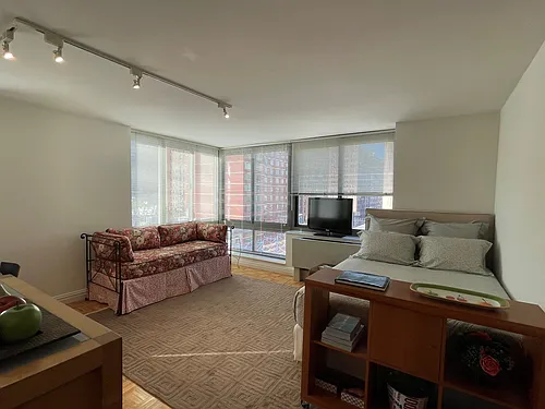 1500 Lexington Ave Photo 1 1500 Lexington Ave Photo 1