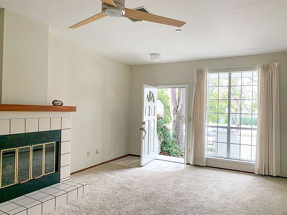2nd image of 996 Belmont Ter Unit 8