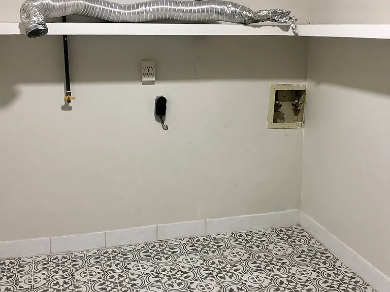 2181 Myrtlewood Dr #1 — Photo 3