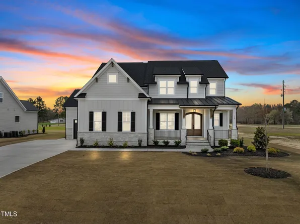 110 Summerlin Dr, Clayton, NC 27527