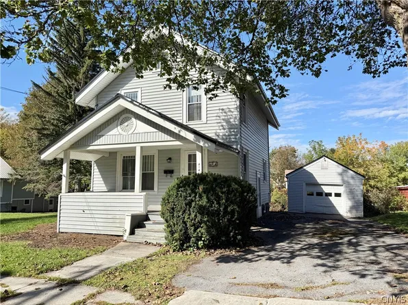 414 S Hamilton St, Watertown, NY 13601