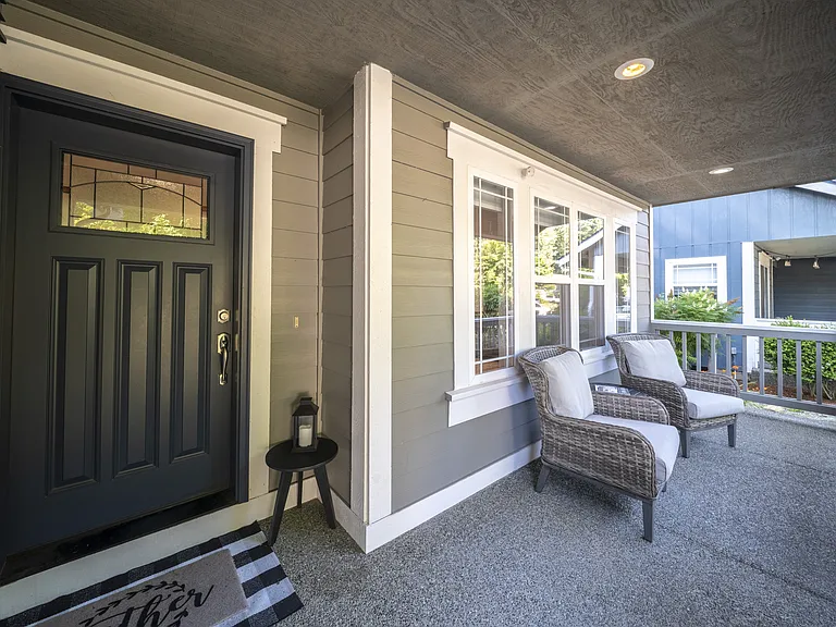 1207 Arcadia St NW — Photo 3