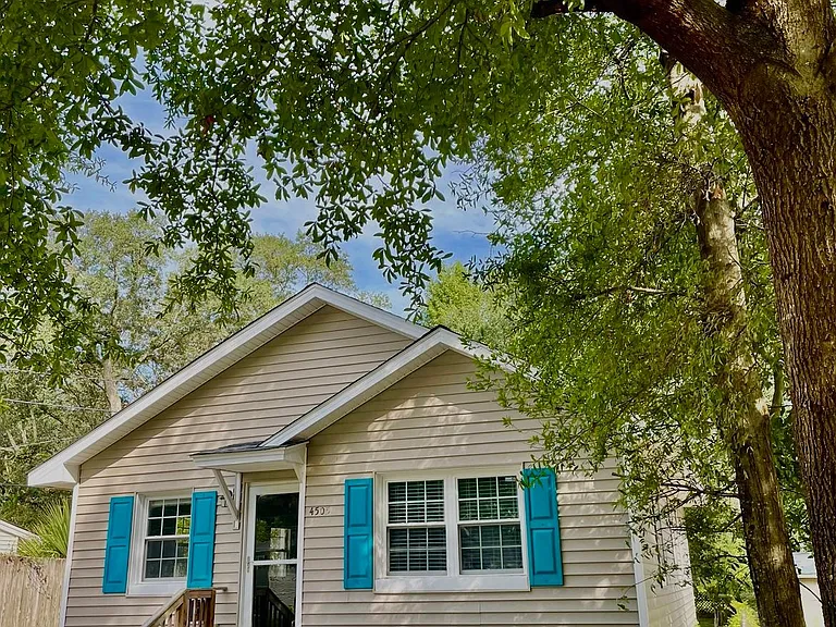 4317 Old Park Rd — Photo 1