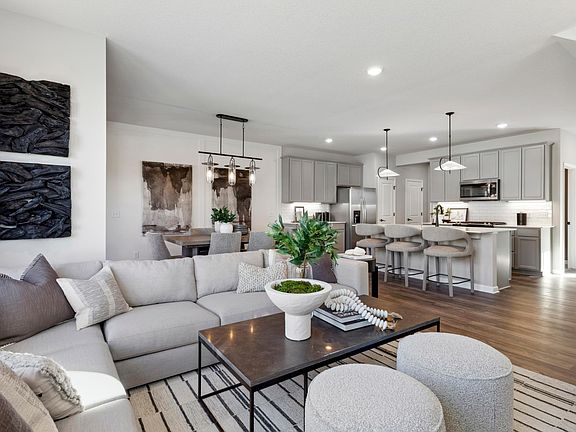 3rd image of 19200 Goldenrod Trl