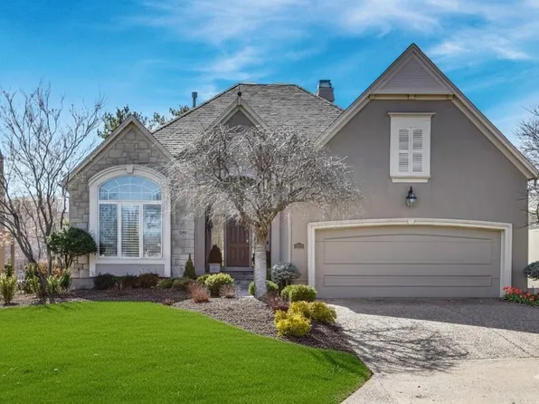 5205 W 116th St, Leawood, KS 66211