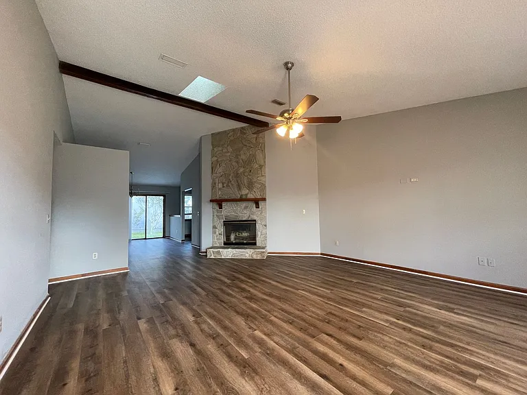 13326 Currituck Dr N — Photo 3