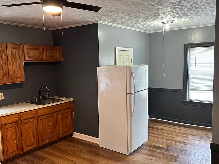 10 Choate St #2 — Photo 15