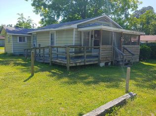 4148 Maple St, Loris, SC 29569