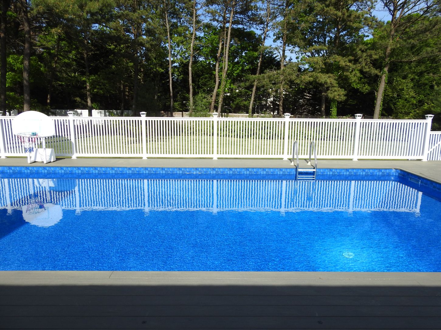  heated pool