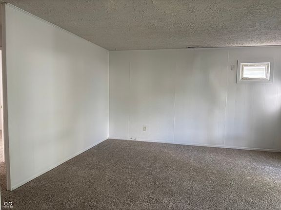 5th image of 511 Eberhart Dr