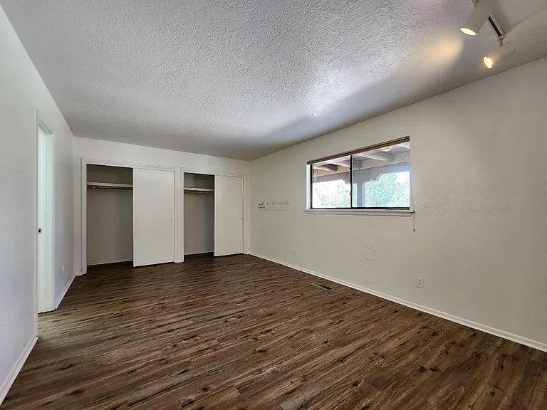 1207 Calle Luna — Photo 4