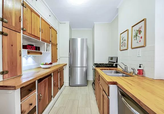 4th image of 116 Pinehurst Ave APT G23